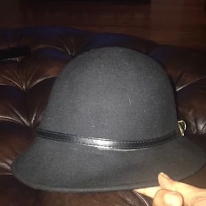 H&M wool hat with belt trim